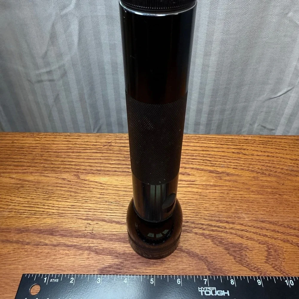 Maglite 2D Cell Flashlight WORKS black batteries not included‎ name engraved